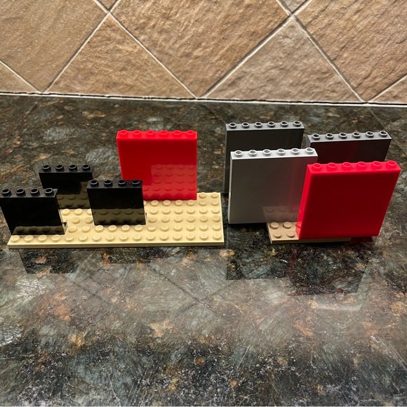 UPDATED: LEGO Window / Door Frame / Building Panel Assortment —46 pieces - Picture 5 of 13